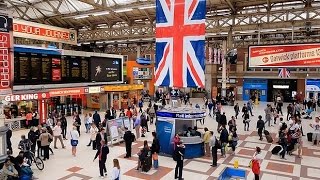 A Walk Through The London Victoria Station London England [upl. by Fauver]